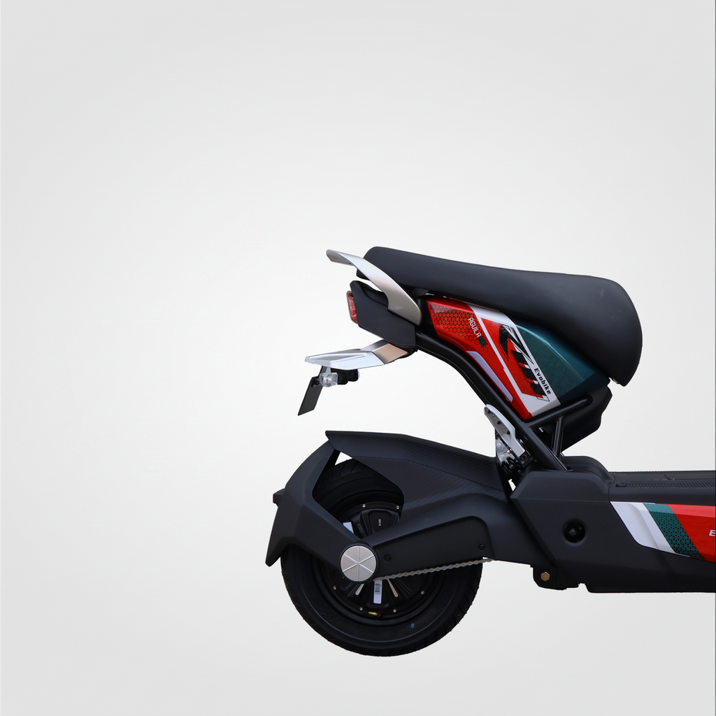 Moto Eléctrica Evobike Águila Pro — detalle del tablero